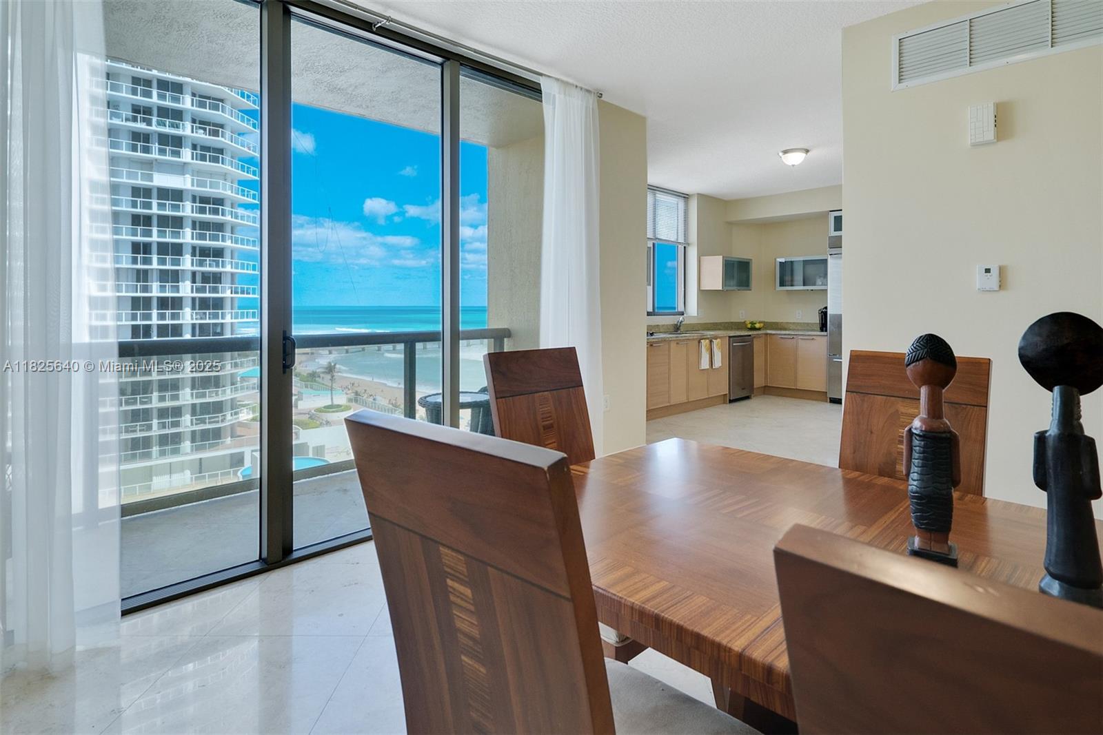 SAYAN CONDO - Residential