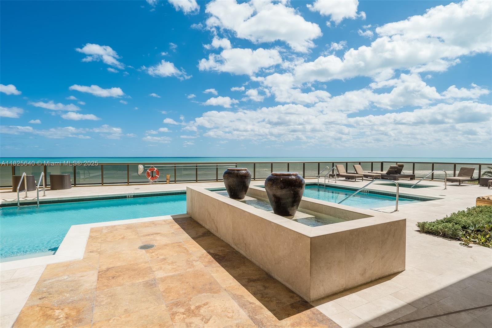 SAYAN CONDO - Residential