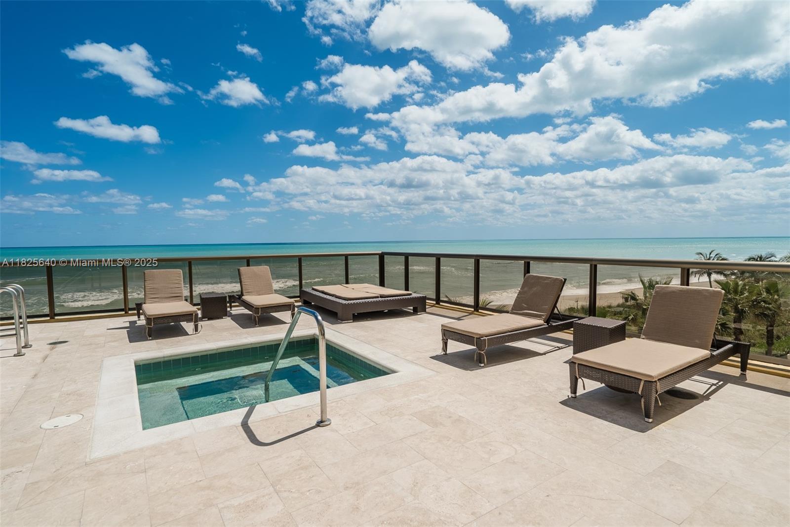 SAYAN CONDO - Residential