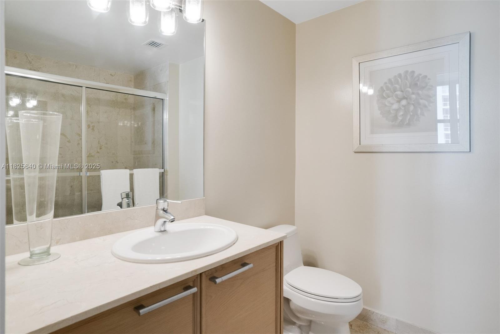 SAYAN CONDO - Residential