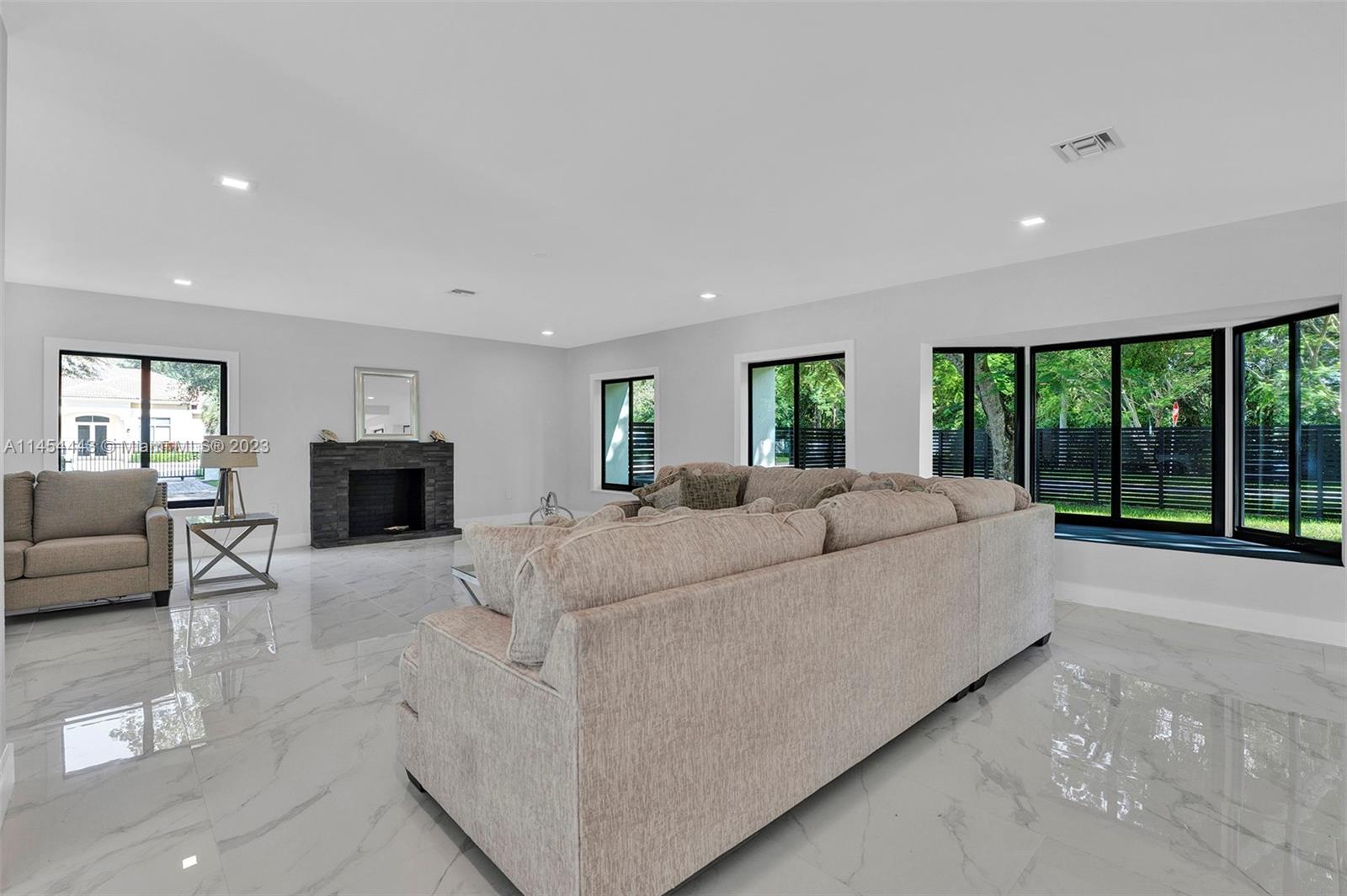 HAMMILL DARIAS SUB - Residential