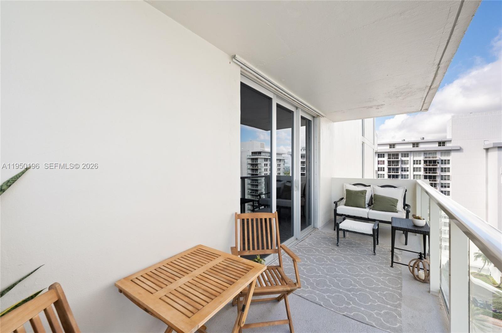 ARLEN BEACH CONDO - Residential