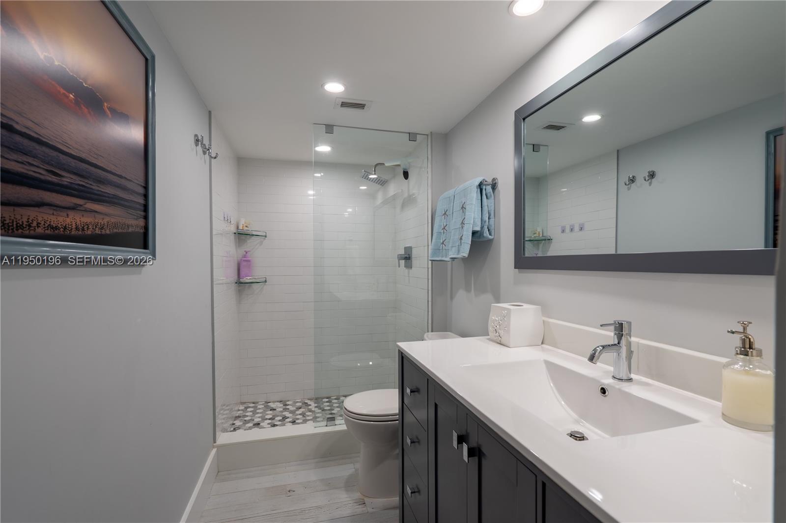 ARLEN BEACH CONDO - Residential