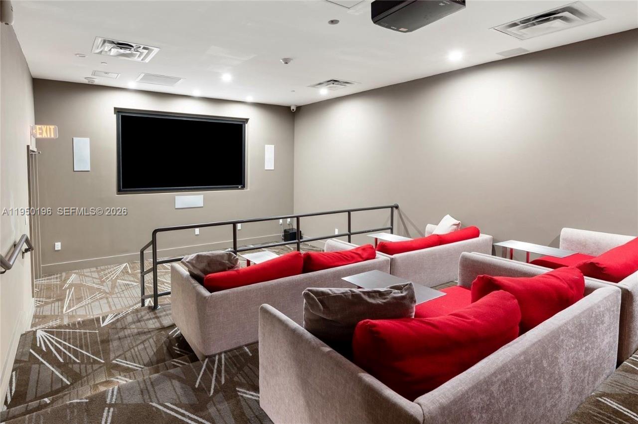 ARLEN BEACH CONDO - Residential