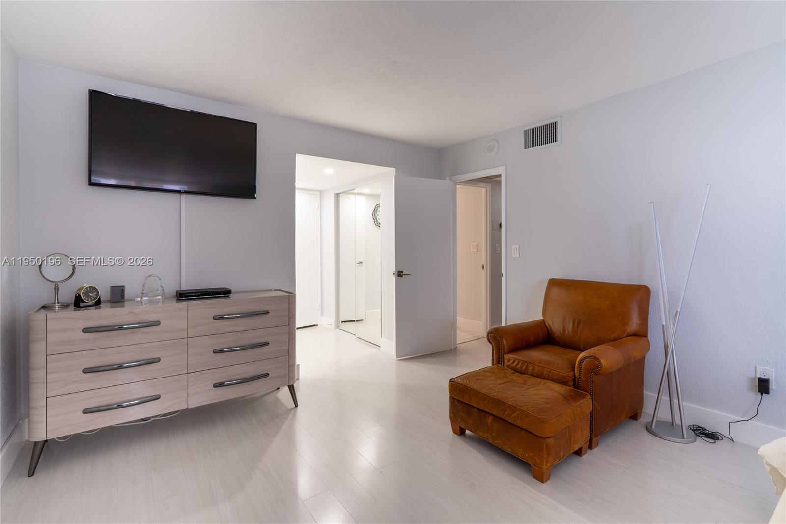 ARLEN BEACH CONDO - Residential