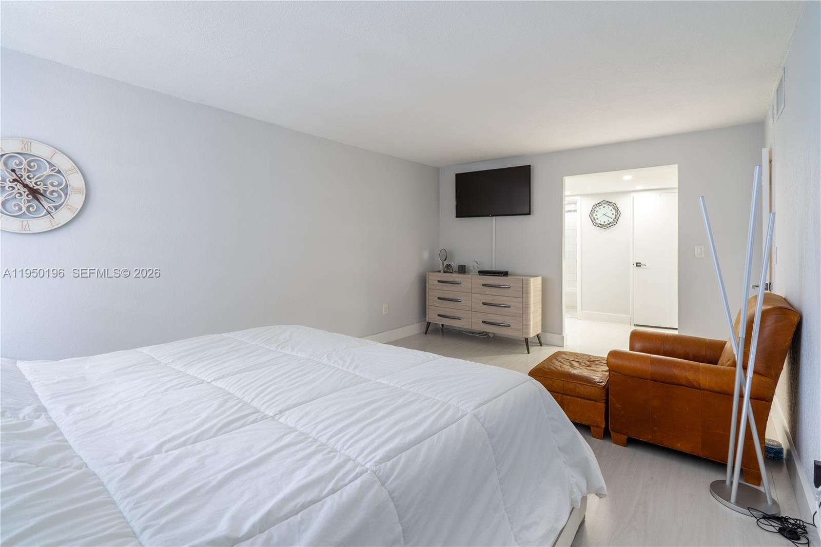 ARLEN BEACH CONDO - Residential