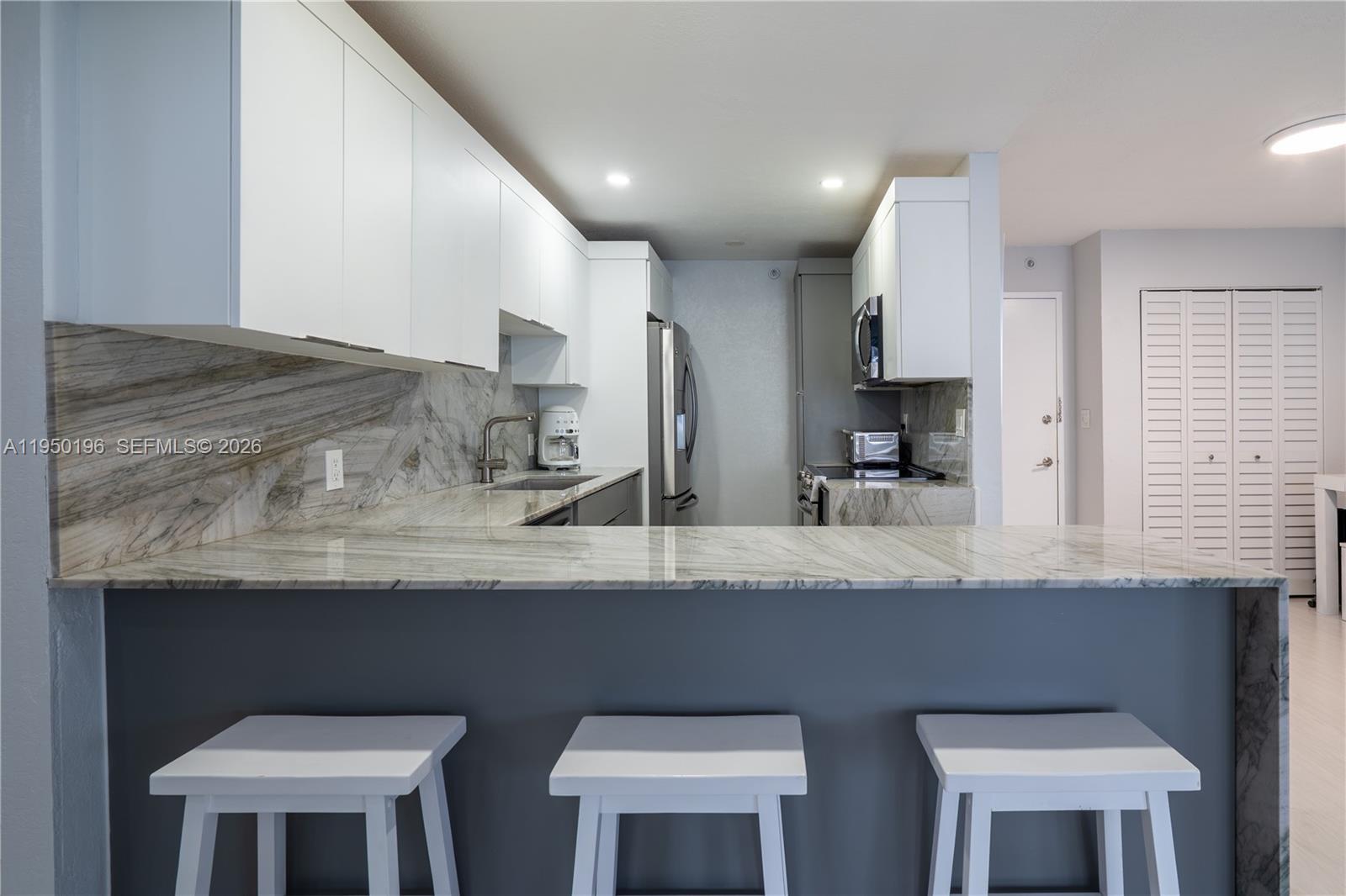 ARLEN BEACH CONDO - Residential