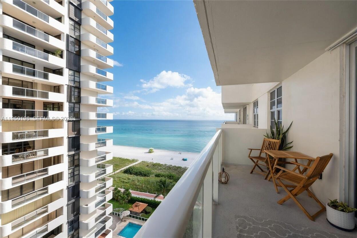 ARLEN BEACH CONDO - Residential