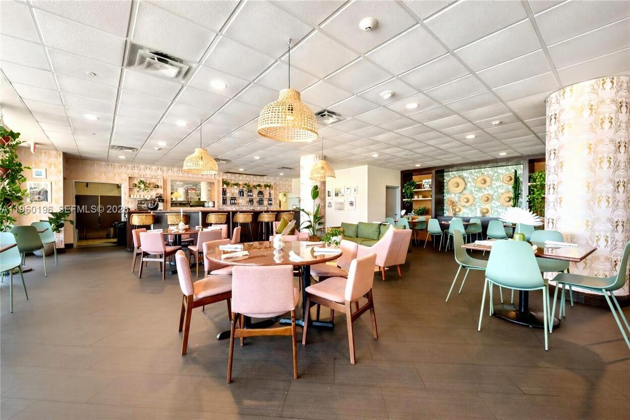 ARLEN BEACH CONDO - Residential