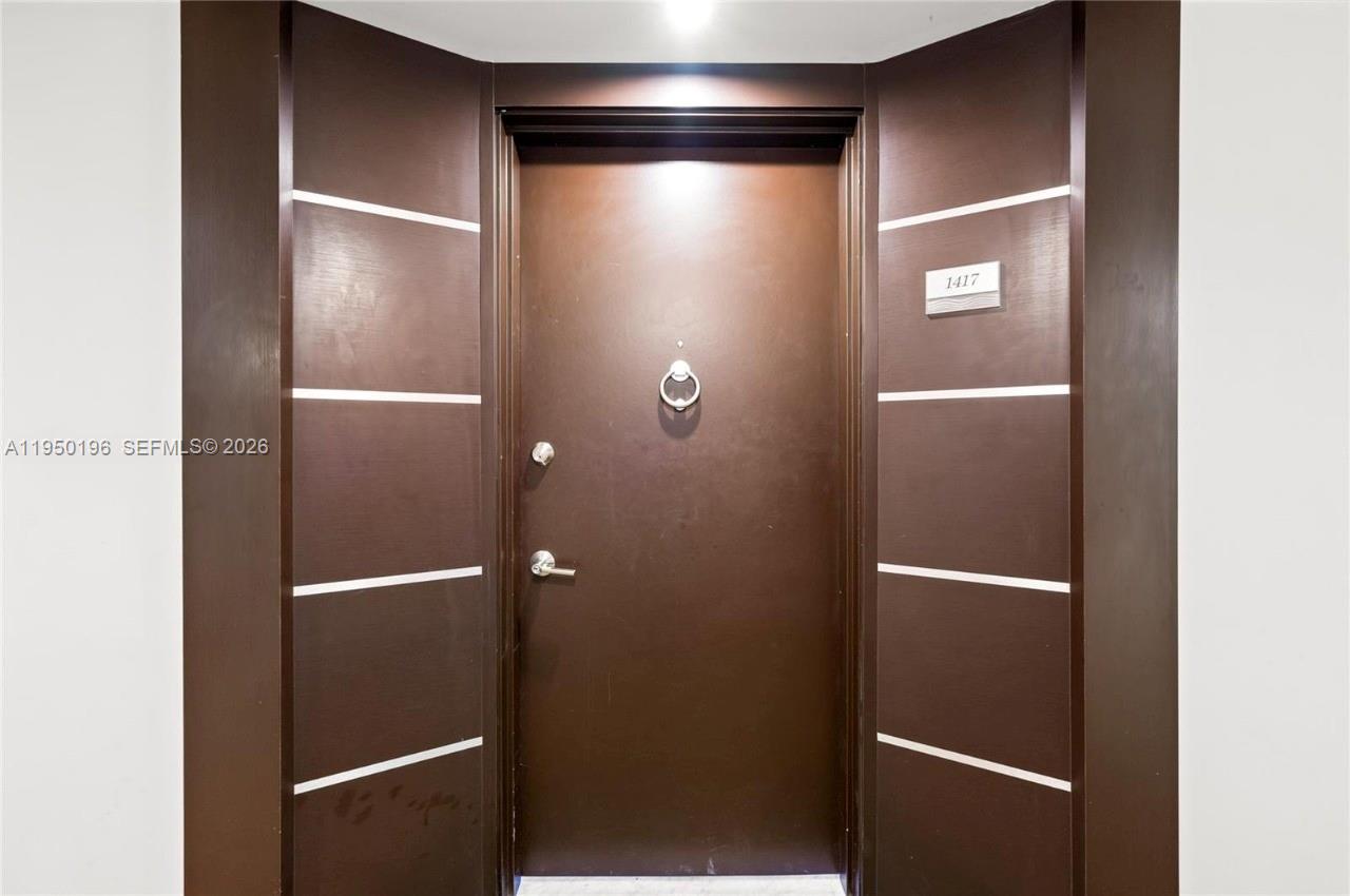 ARLEN BEACH CONDO - Residential