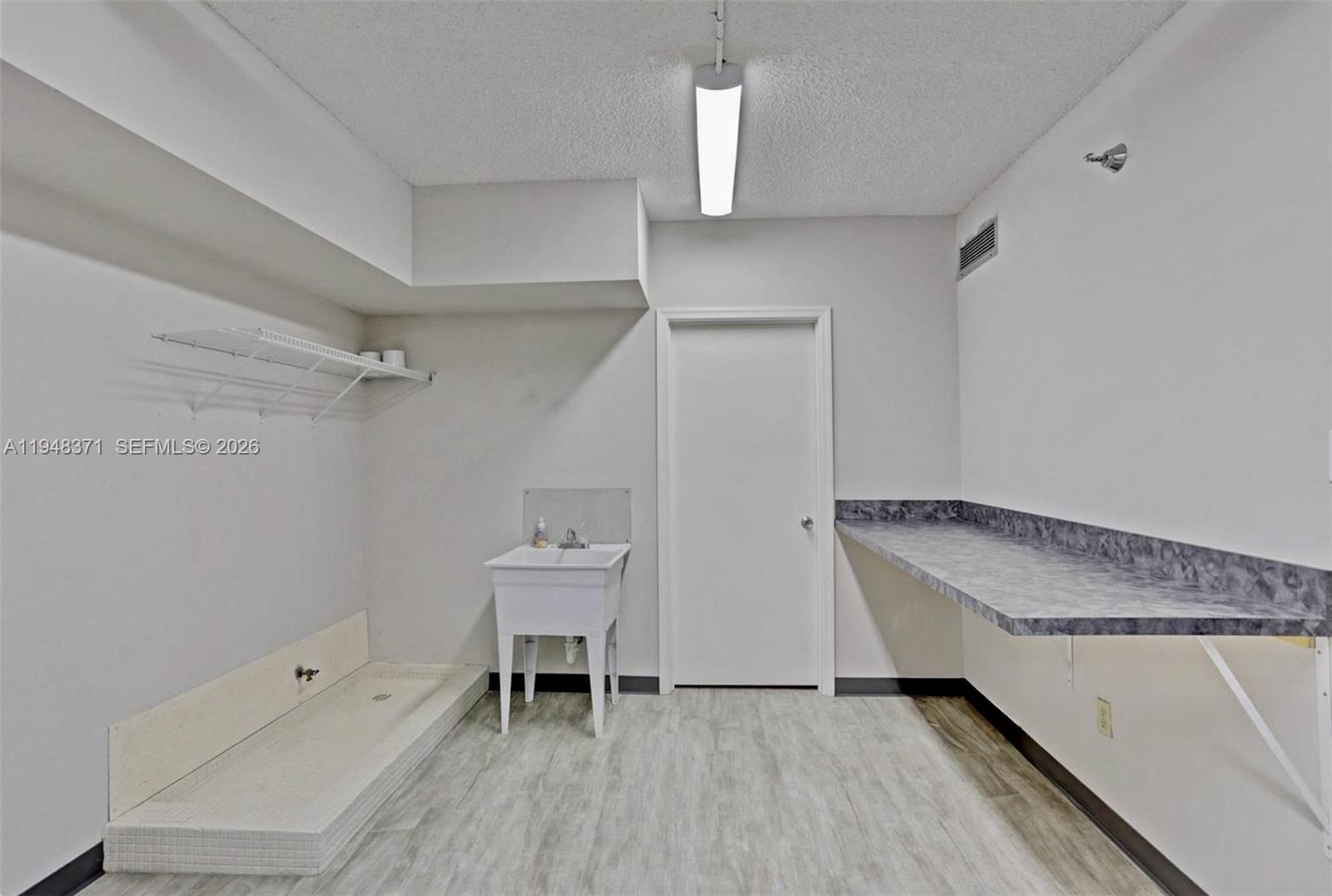 EASTPOINTE CONDO - Residential