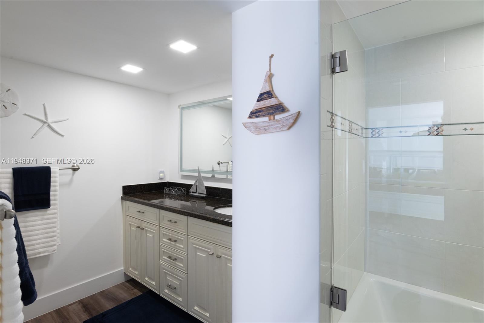 EASTPOINTE CONDO - Residential