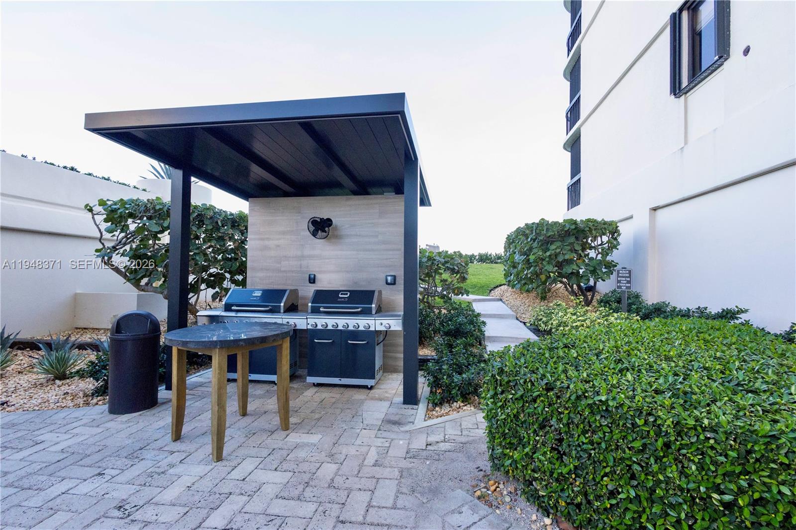 EASTPOINTE CONDO - Residential