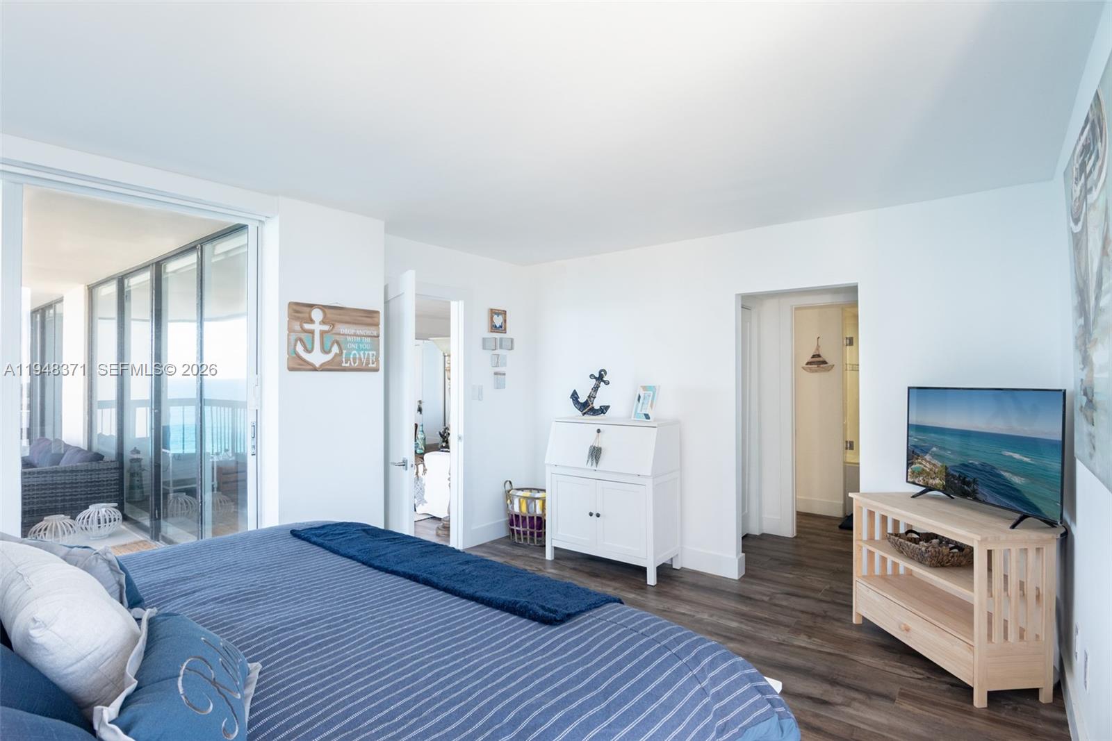 EASTPOINTE CONDO - Residential