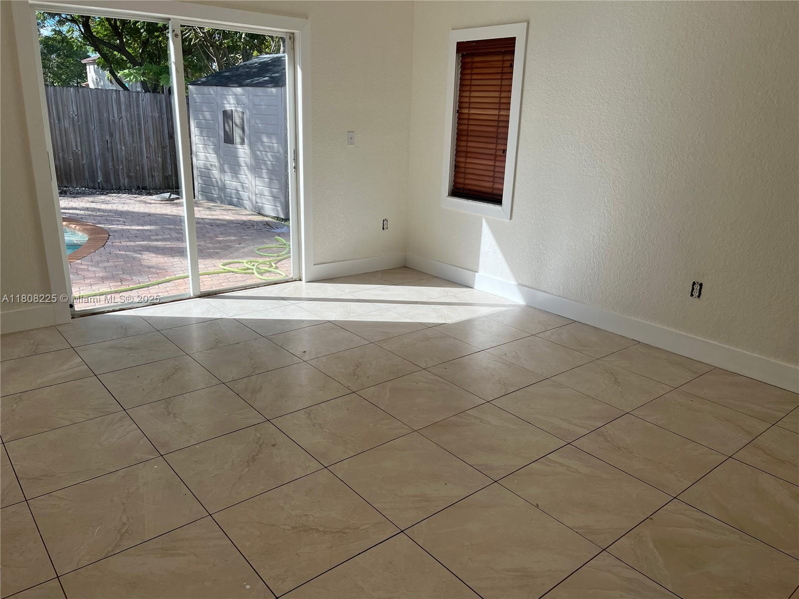 SILVER PALM HOMES - Residential