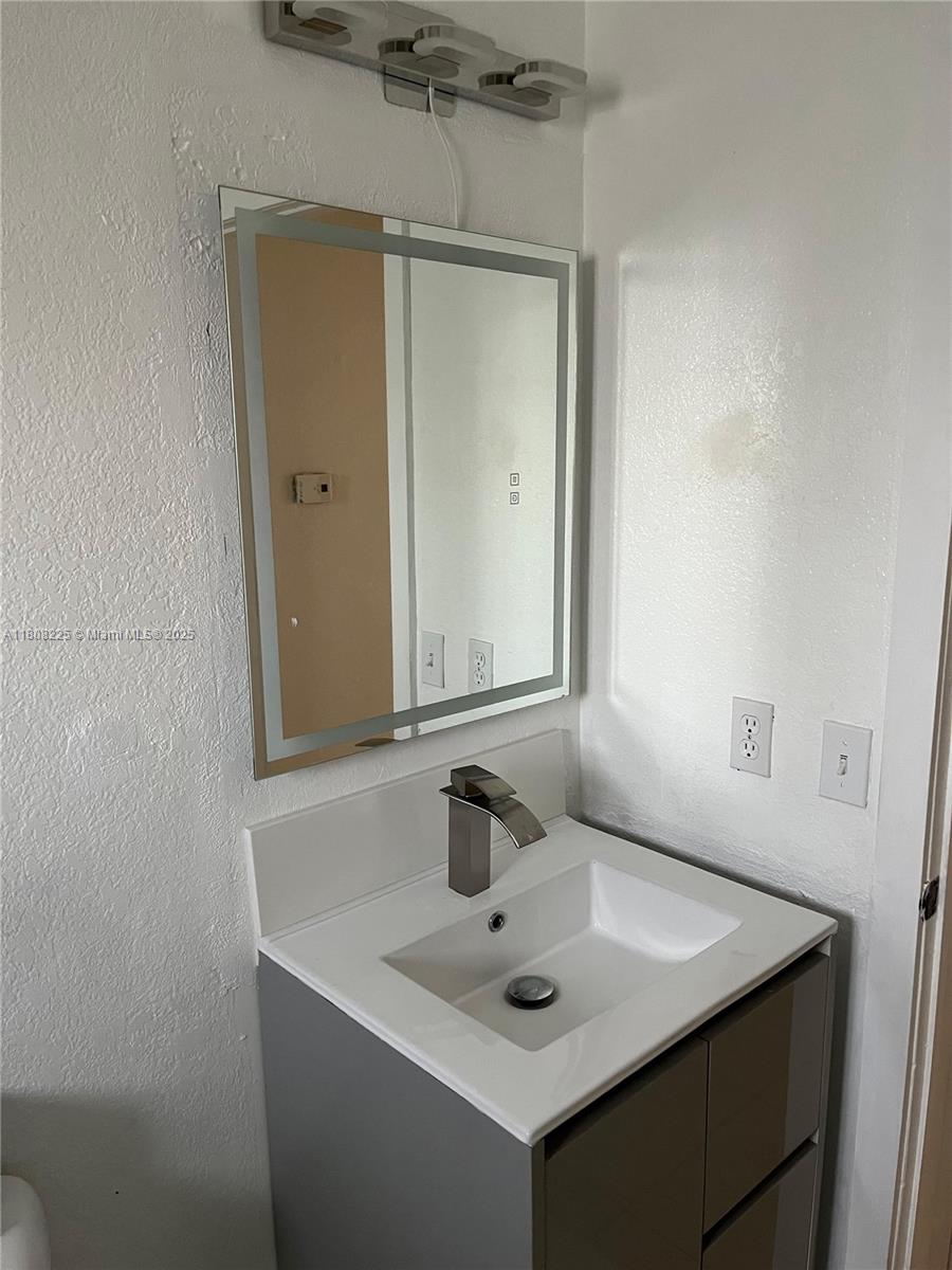 SILVER PALM HOMES - Residential