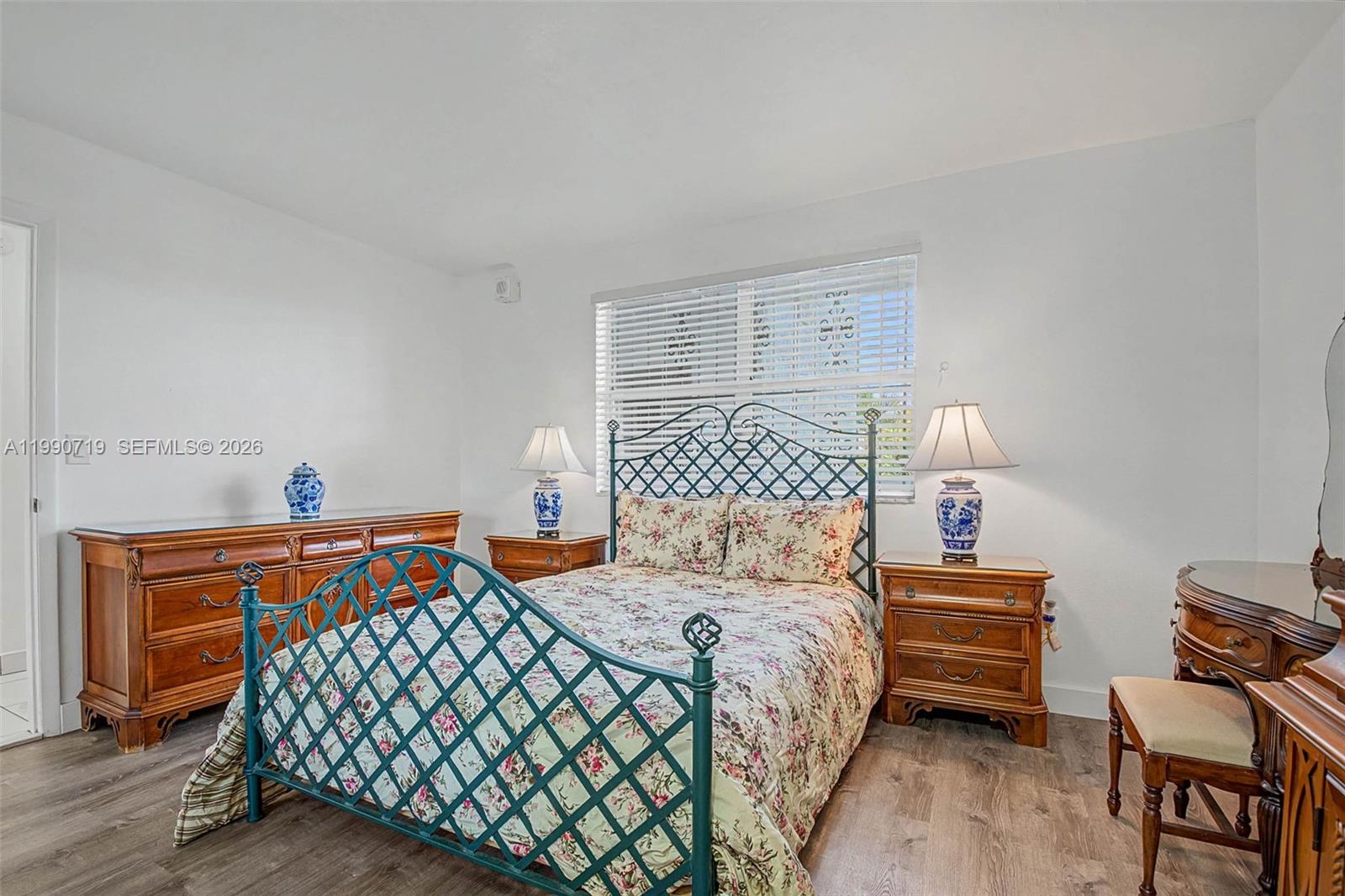 CORAL WAY TOWERS CONDO - Residential Lease