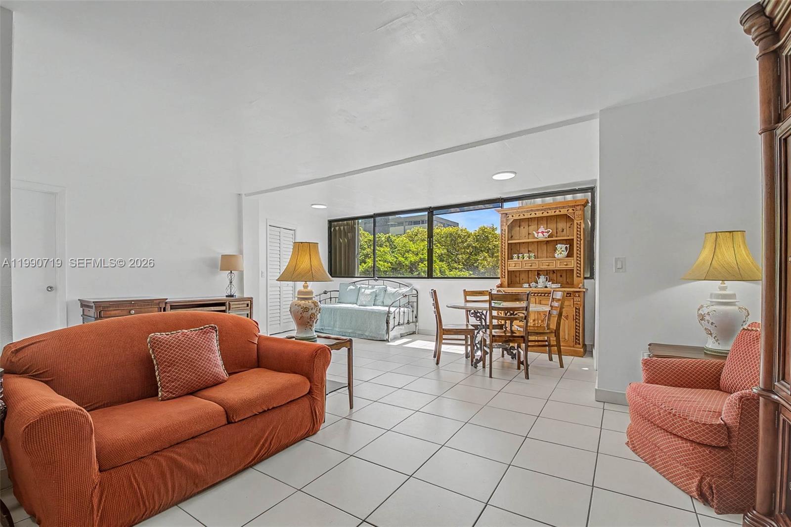 CORAL WAY TOWERS CONDO - Residential Lease