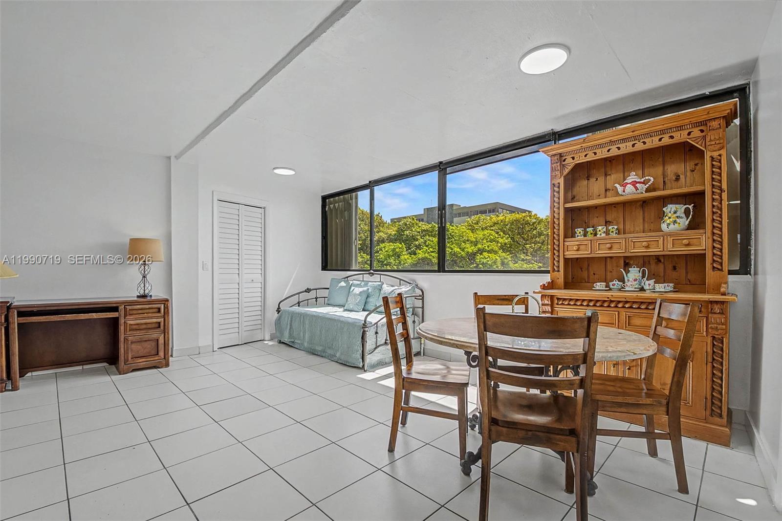 CORAL WAY TOWERS CONDO - Residential Lease