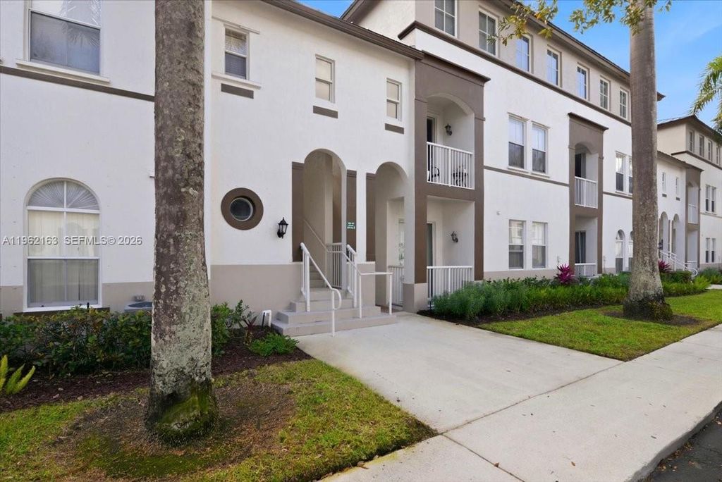 Photo of 4435 SW 160th Ave #214, Miramar, FL 33027 (MLS # A11962163)