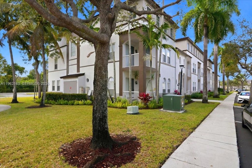 Photo of 4435 SW 160th Ave #214, Miramar, FL 33027 (MLS # A11962163)