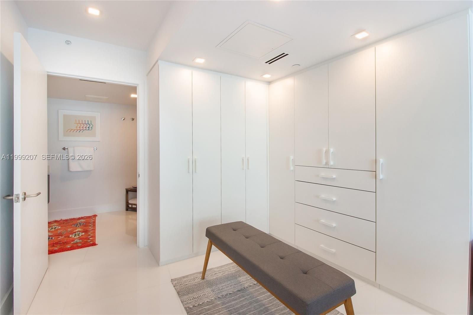 PELORO - Residential Lease