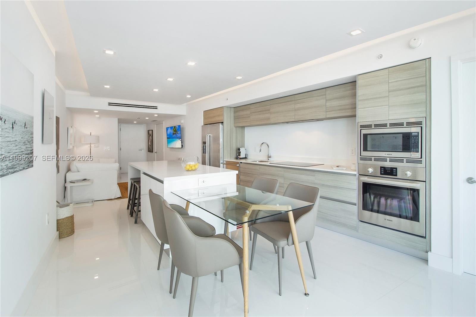 PELORO - Residential Lease