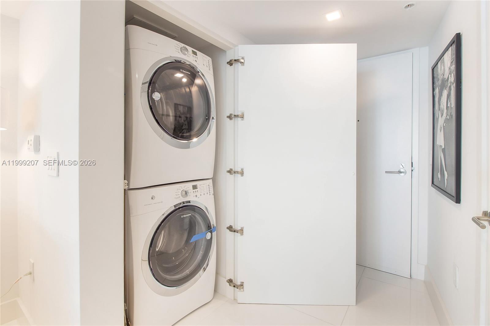 PELORO - Residential Lease