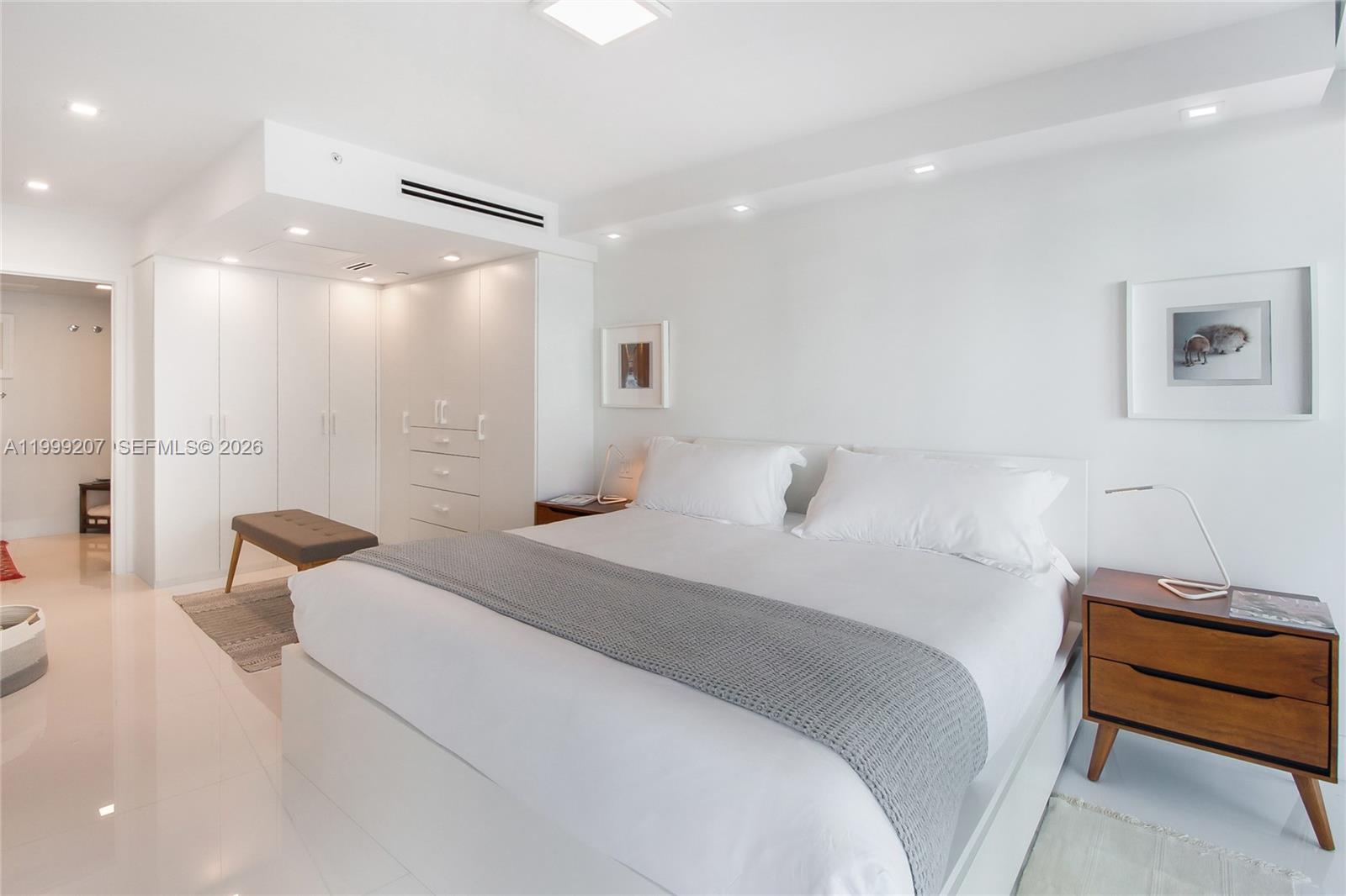 PELORO - Residential Lease