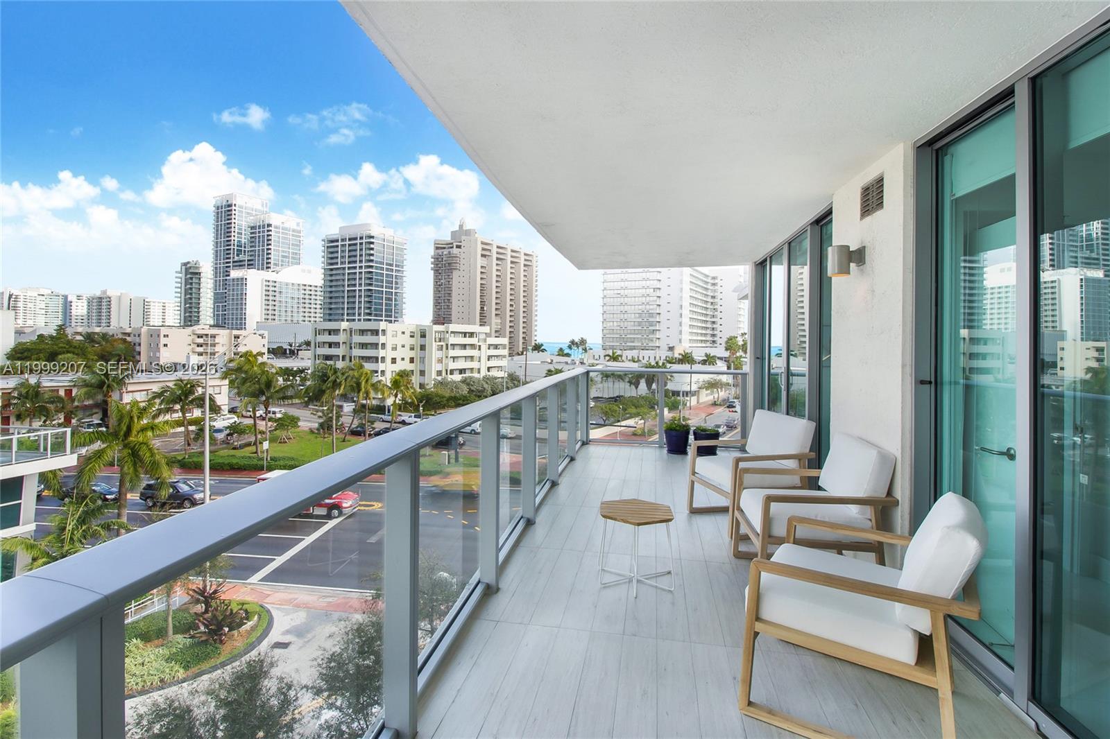 6620 Indian Creek Dr 516