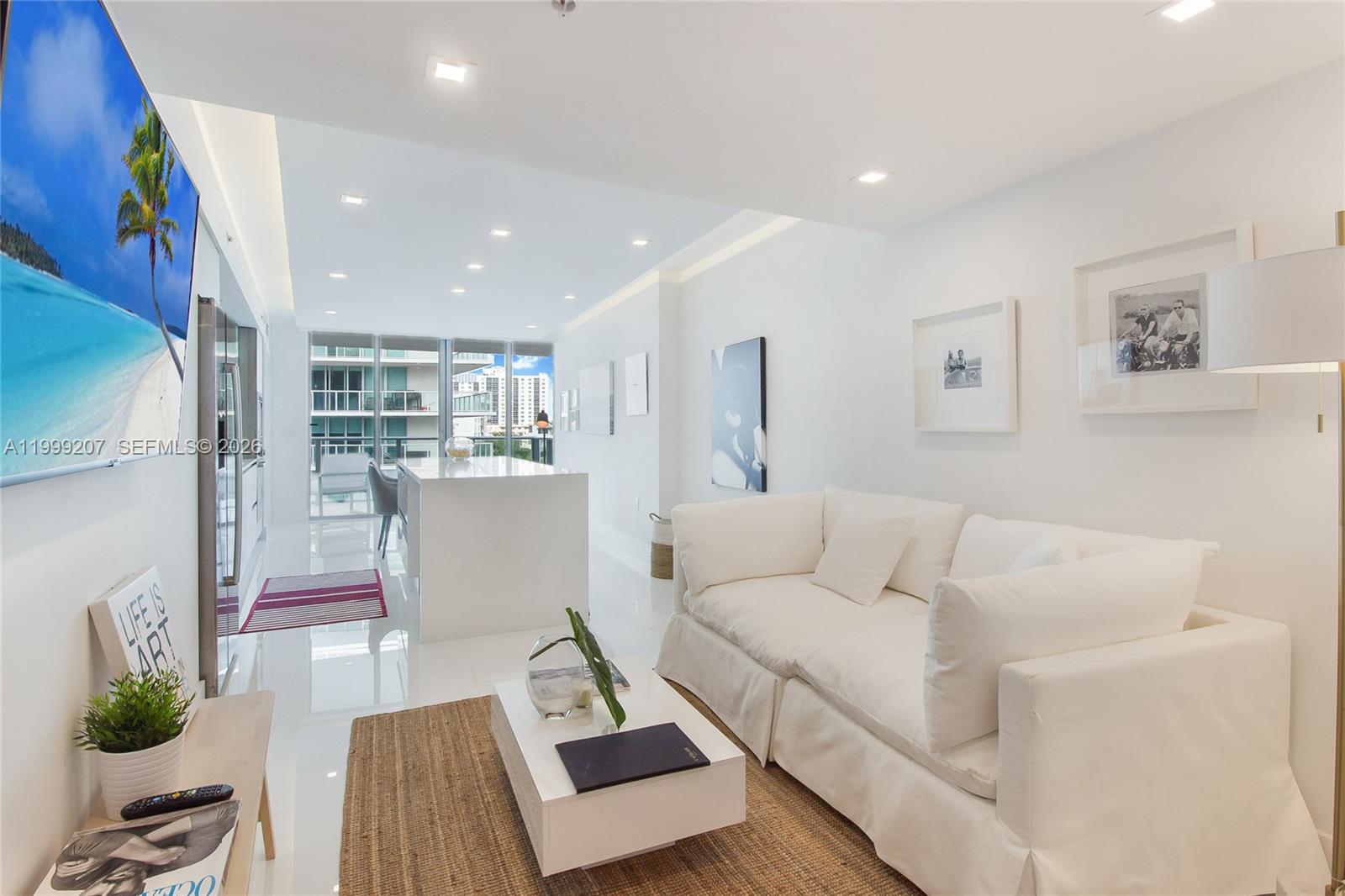 PELORO - Residential Lease