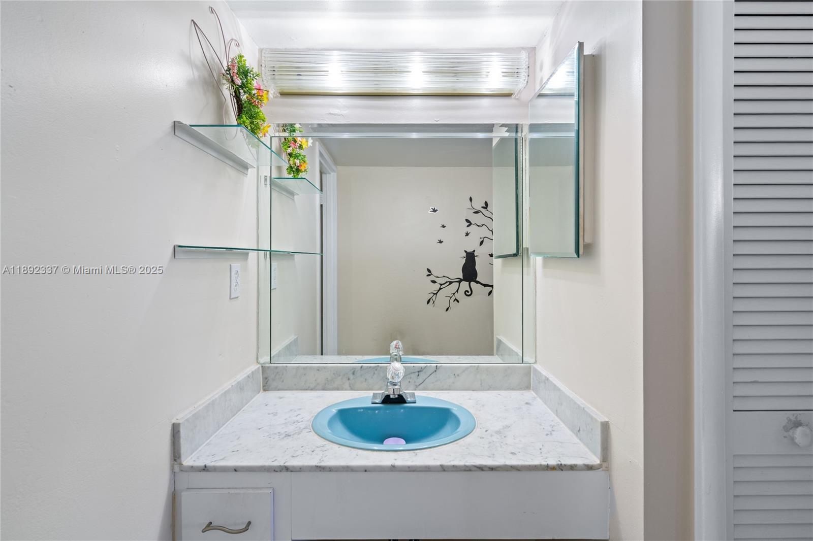 OLYMPUS CONDO PHASE - Residential