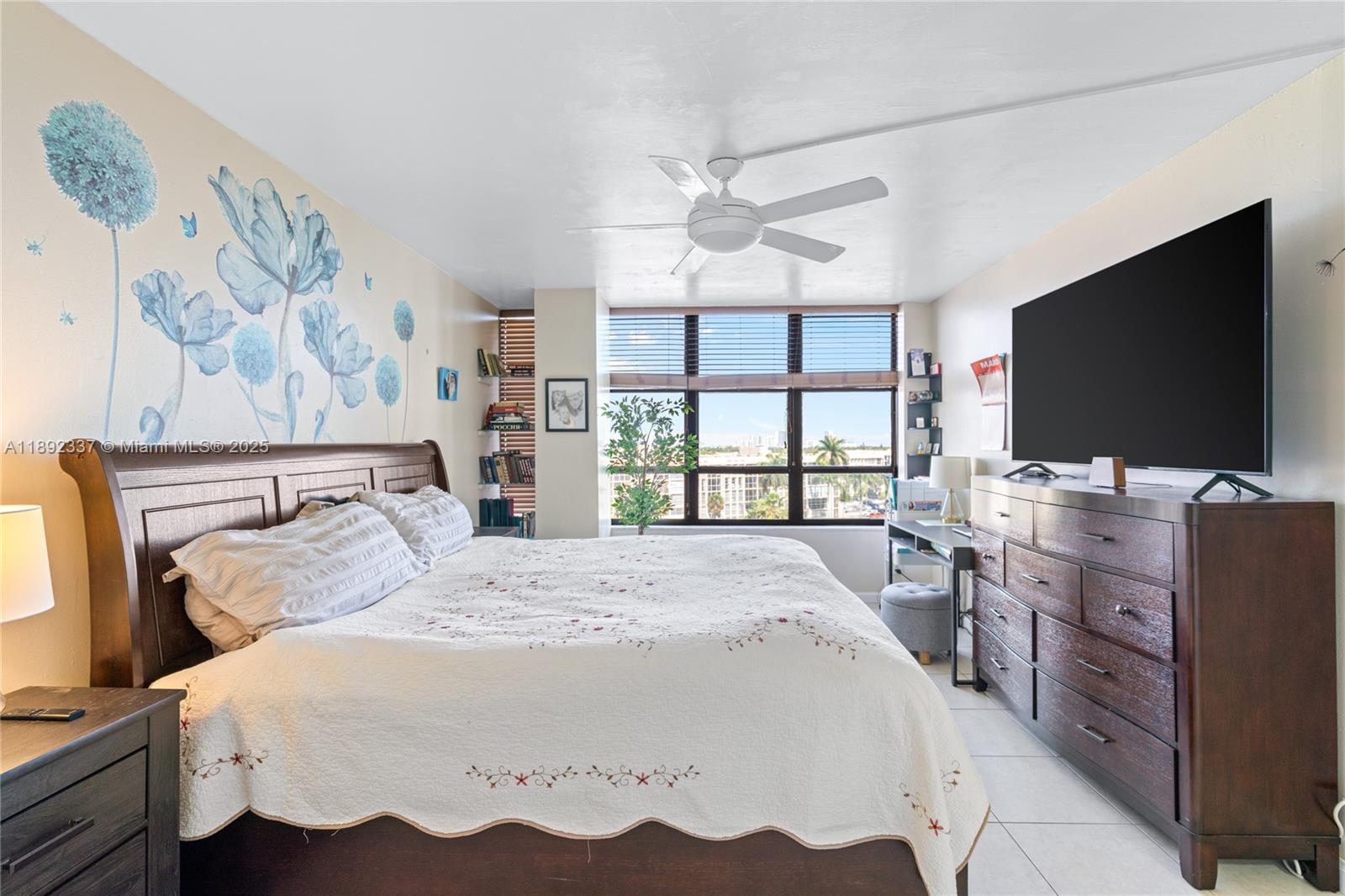 OLYMPUS CONDO PHASE - Residential