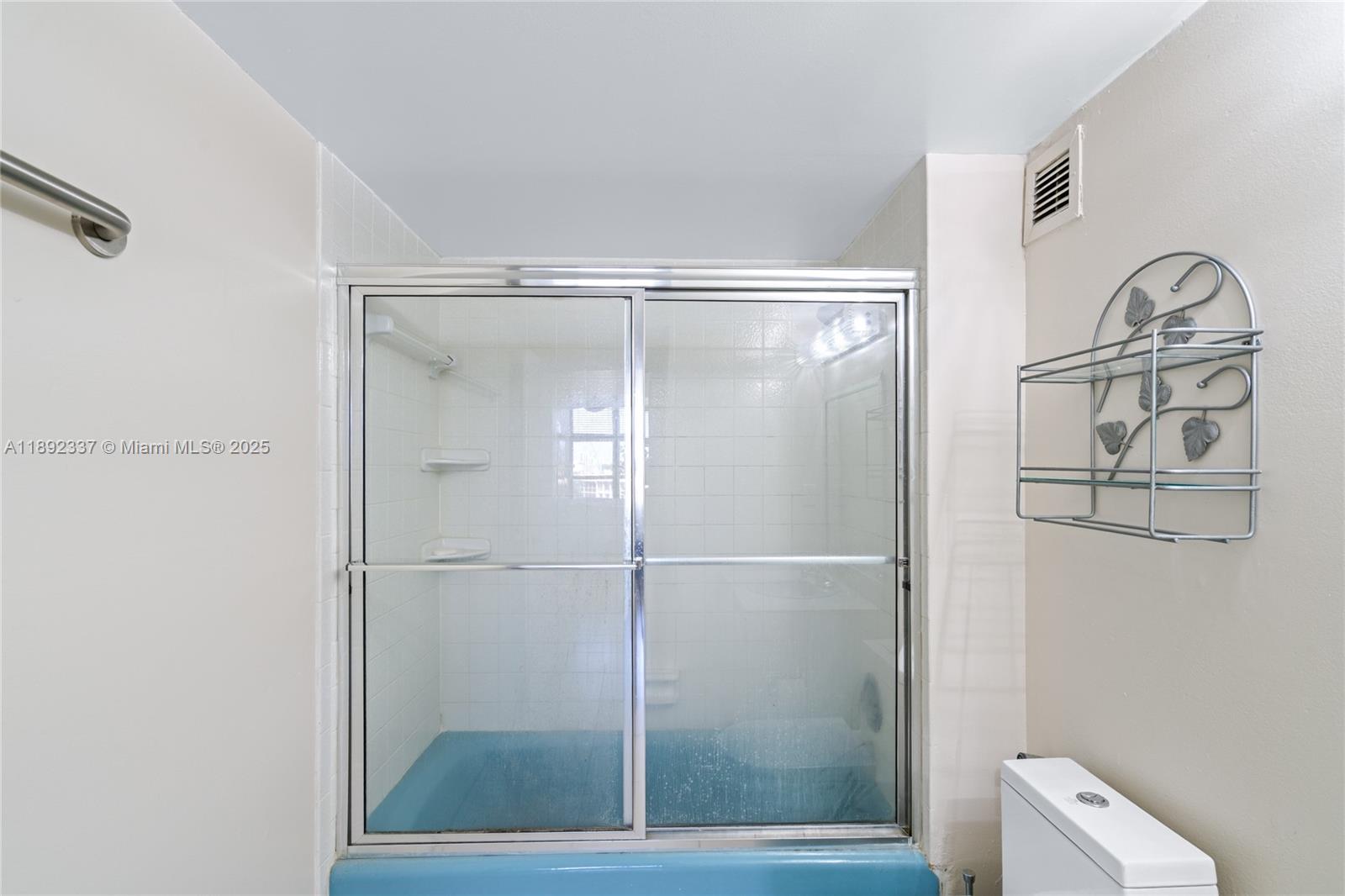 OLYMPUS CONDO PHASE - Residential