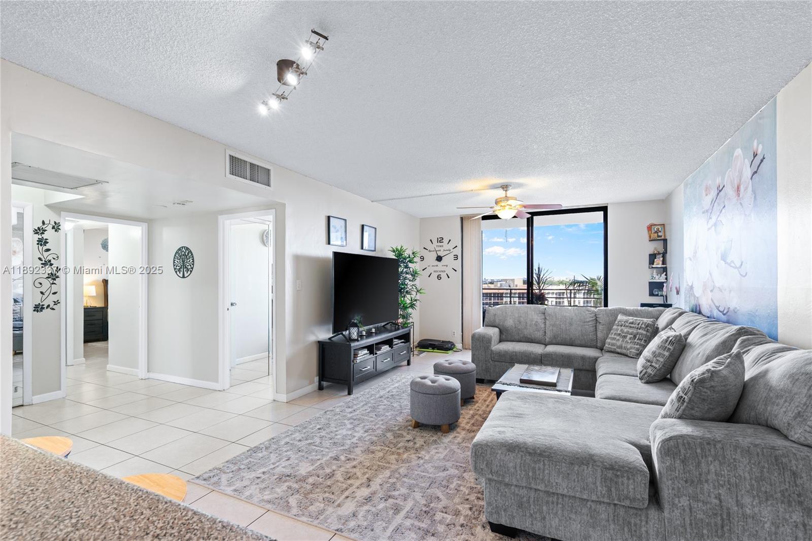 OLYMPUS CONDO PHASE - Residential