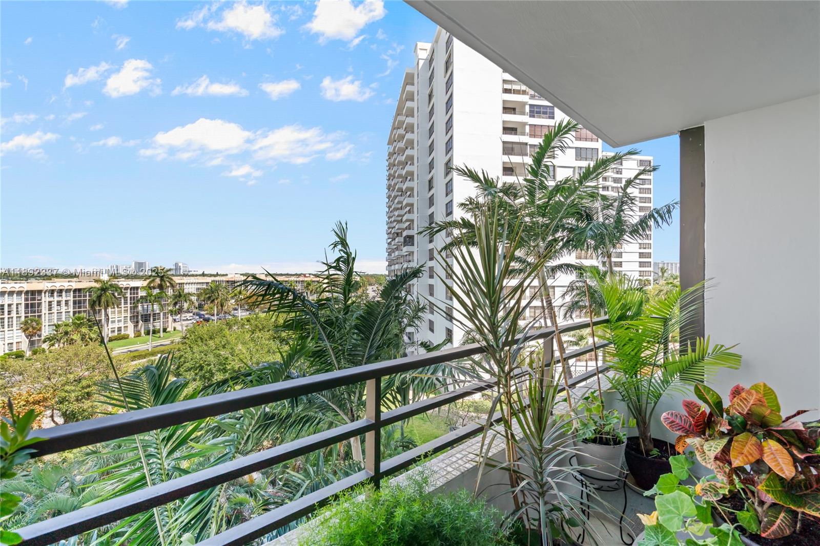 OLYMPUS CONDO PHASE - Residential