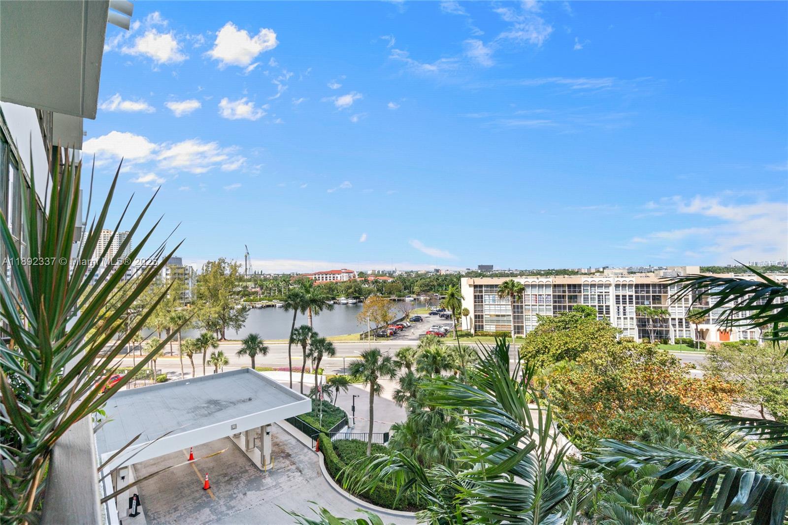 OLYMPUS CONDO PHASE - Residential