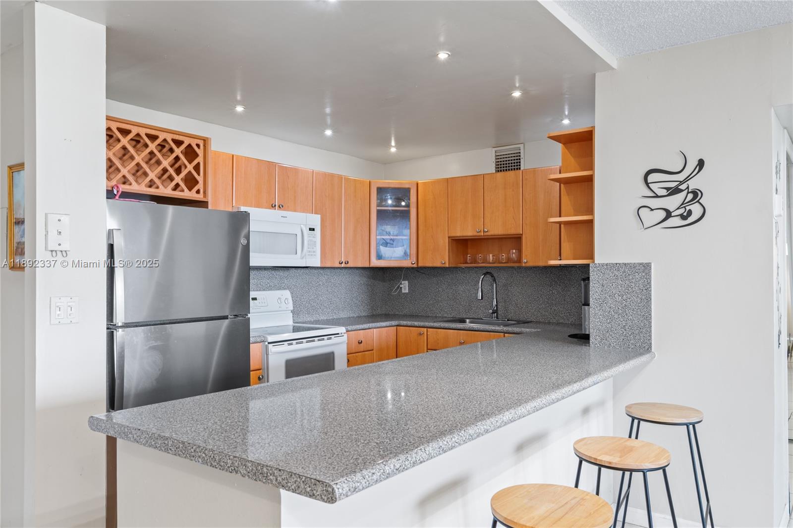 OLYMPUS CONDO PHASE - Residential