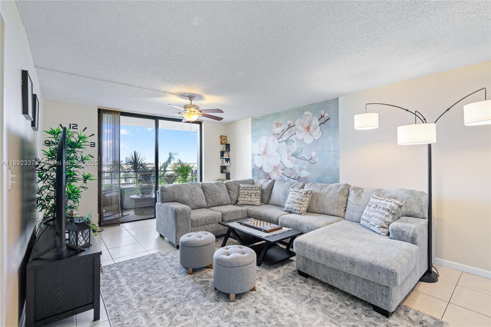 OLYMPUS CONDO PHASE - Residential