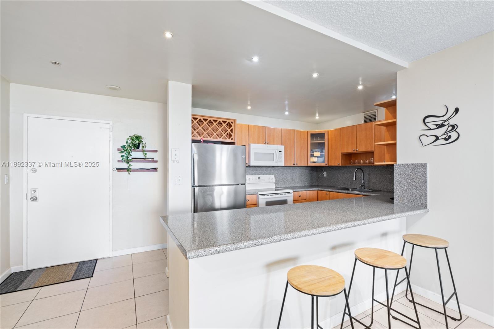 OLYMPUS CONDO PHASE - Residential