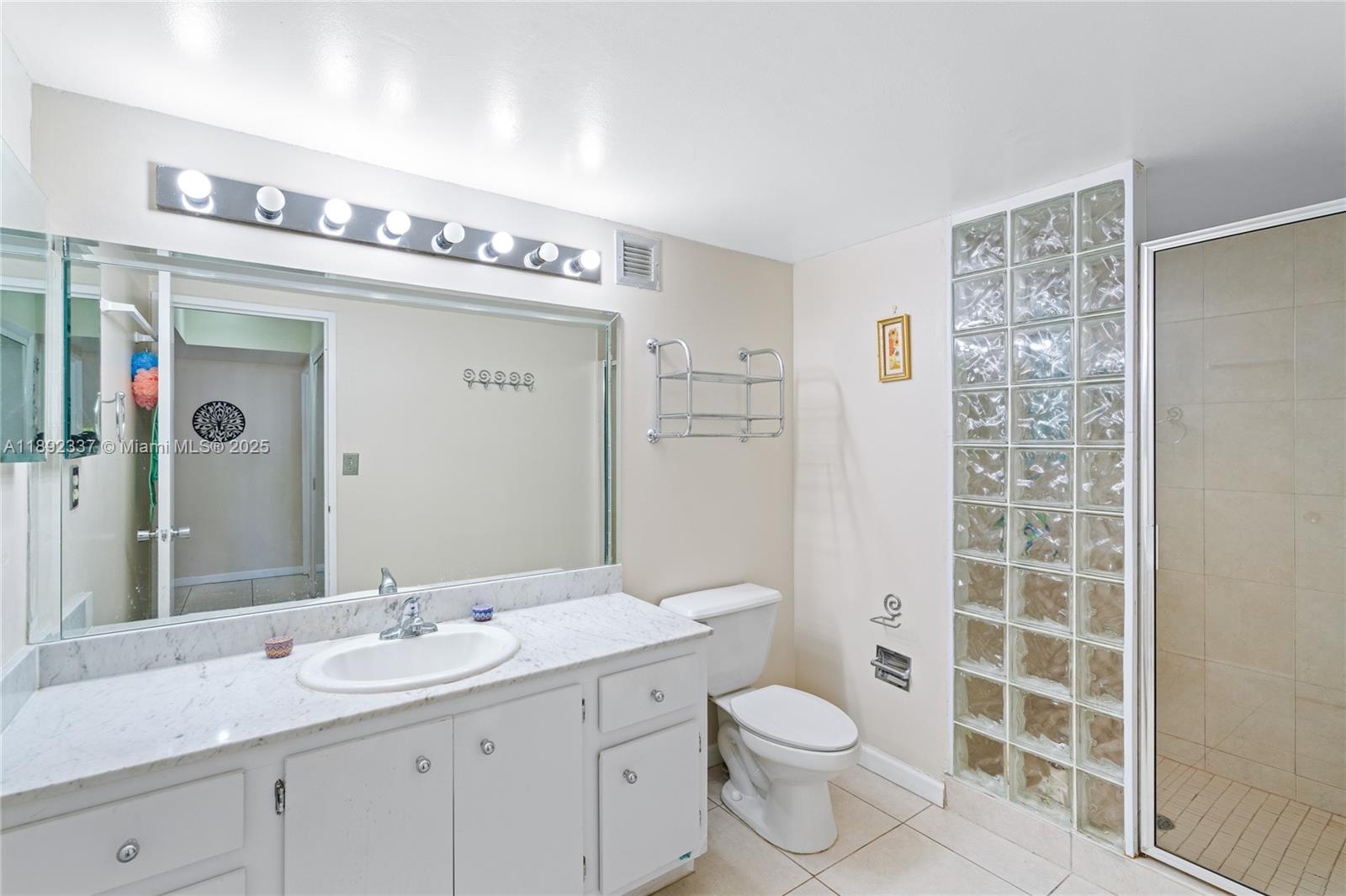 OLYMPUS CONDO PHASE - Residential