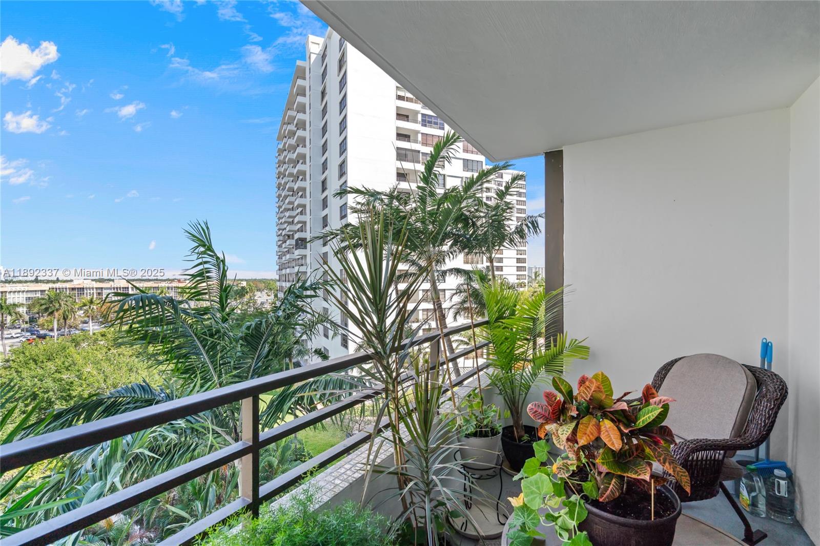 OLYMPUS CONDO PHASE - Residential
