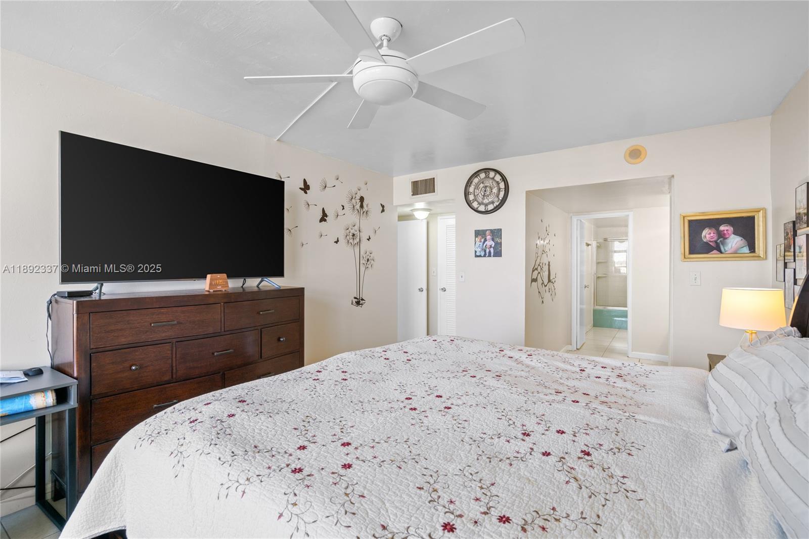 OLYMPUS CONDO PHASE - Residential