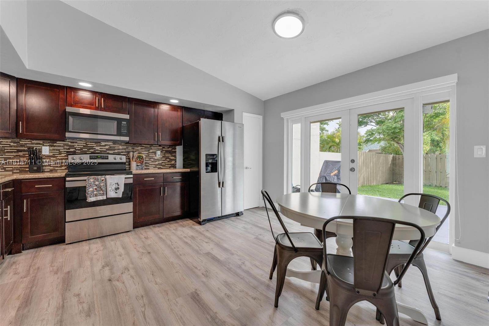 DEVON-AIRE VILLAS SEC 1 - Residential