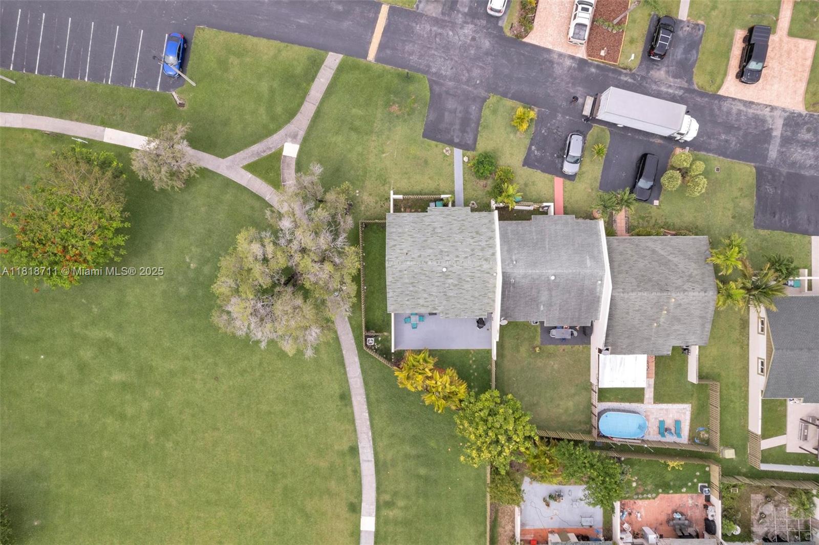 DEVON-AIRE VILLAS SEC 1 - Residential