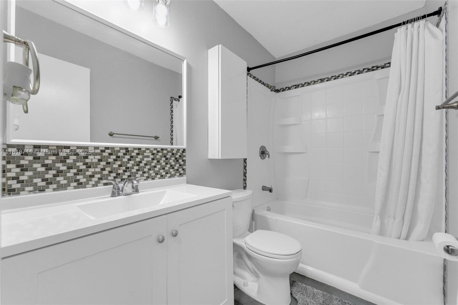 DEVON-AIRE VILLAS SEC 1 - Residential