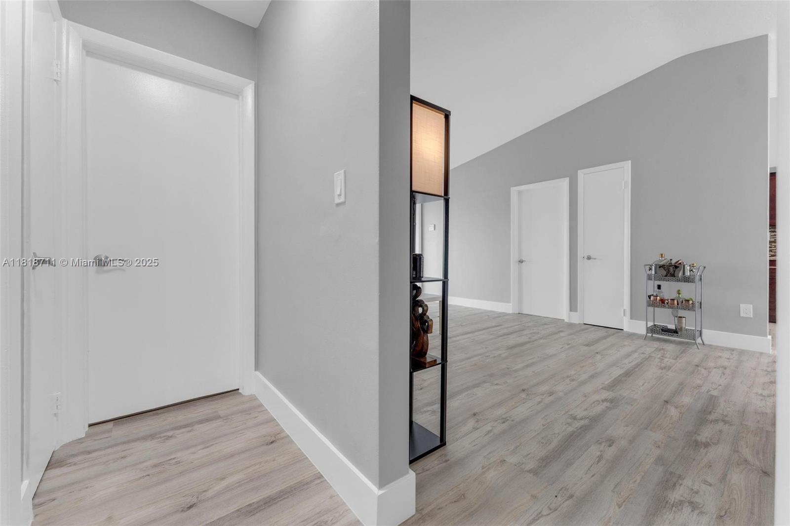 DEVON-AIRE VILLAS SEC 1 - Residential