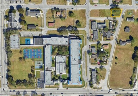 300 SW 6 Street Homestead FL 33030