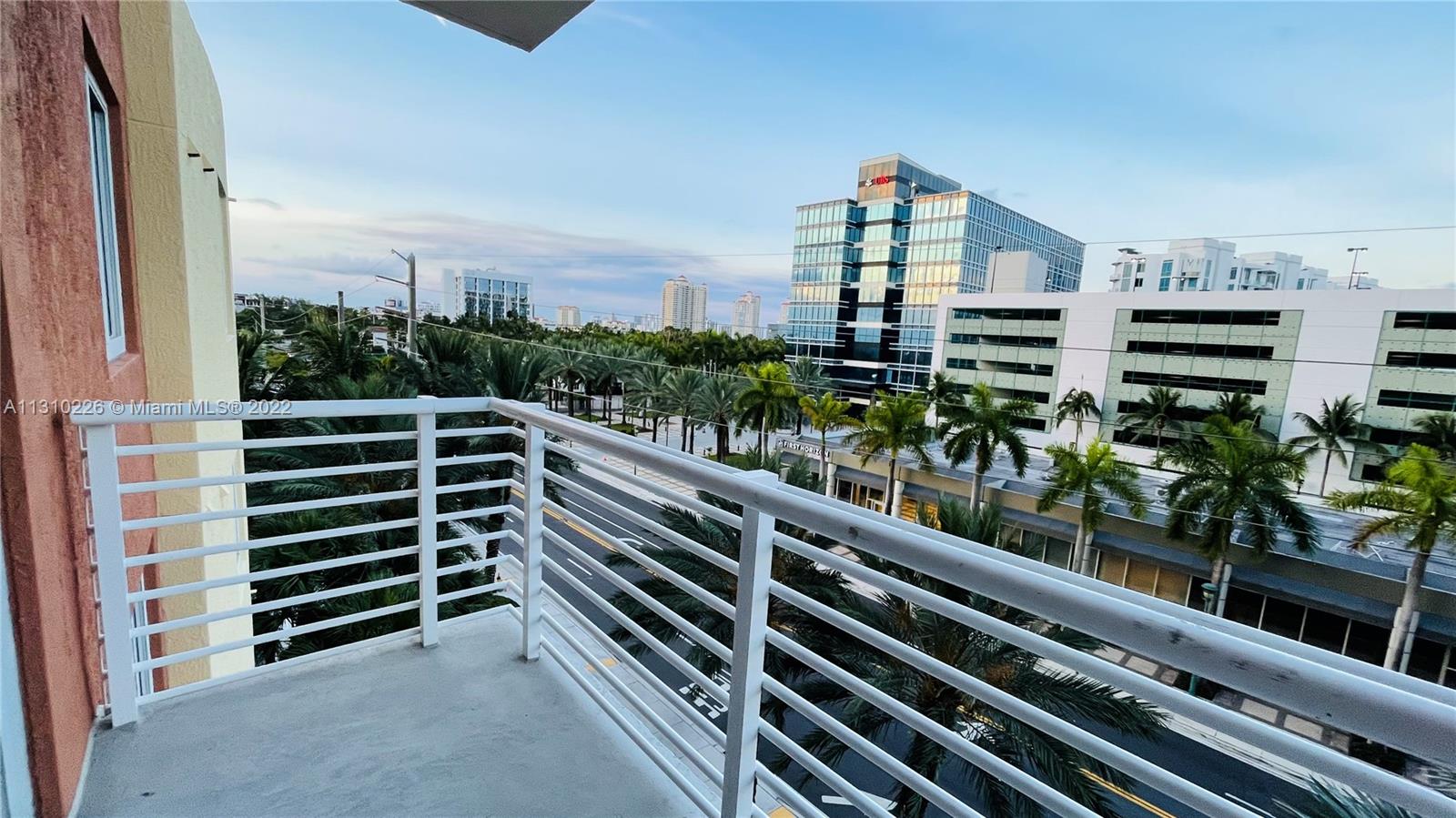 VENTURE AT AVENTURA EAST - Residential Lease