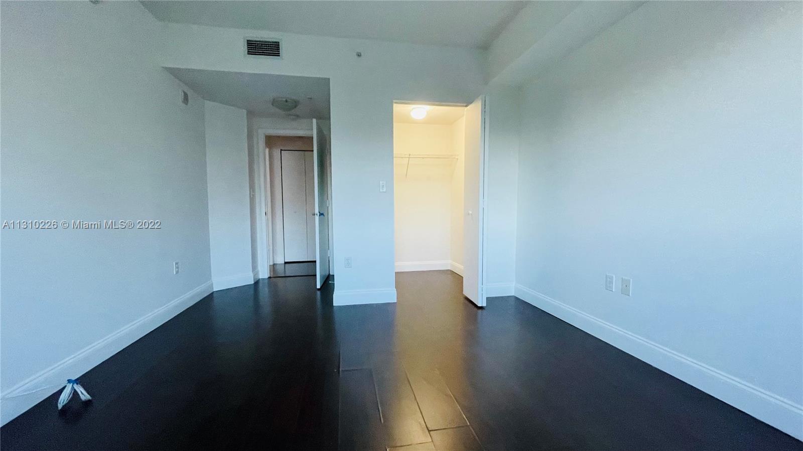 VENTURE AT AVENTURA EAST - Residential Lease